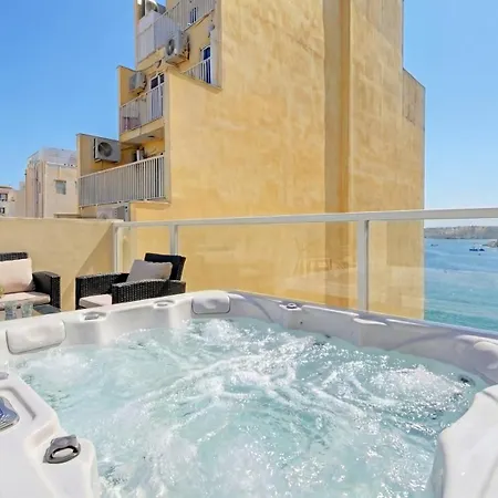 Sapphire & Penthouse With Heated Jacuzzi Apartment