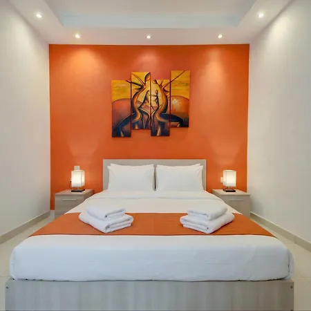 Sapphire & Penthouse With Heated Jacuzzi Appartement