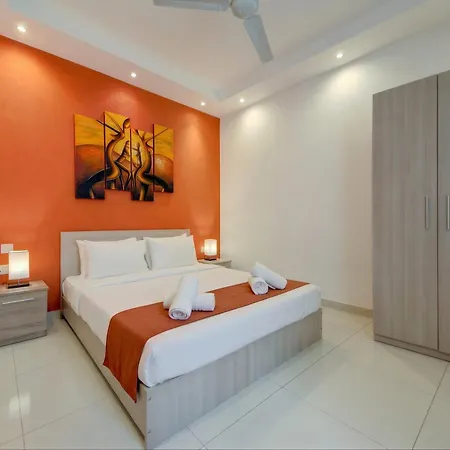 Sapphire & Penthouse With Heated Jacuzzi * Sliema
