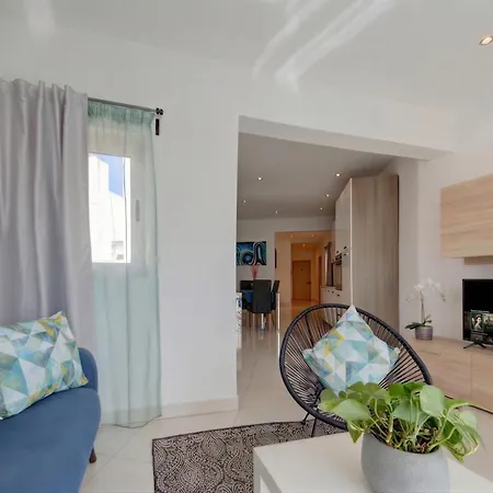 Sapphire & Penthouse With Heated Jacuzzi Sliema