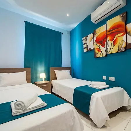 Sapphire & Penthouse With Heated Jacuzzi Apartment *