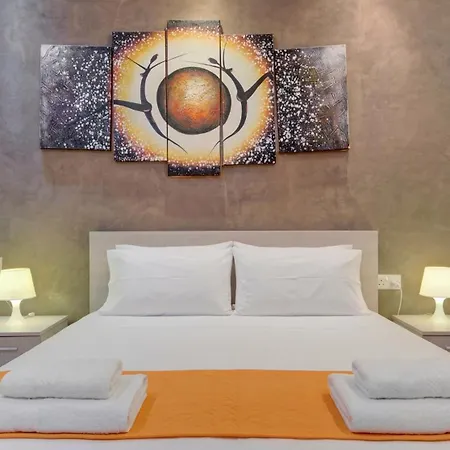Sapphire & Penthouse With Heated Jacuzzi Sliema