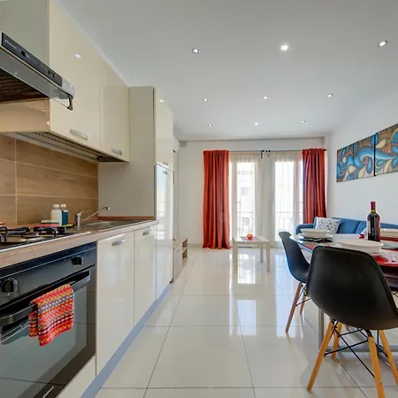 Apartment Sapphire & Penthouse With Heated Jacuzzi Sliema