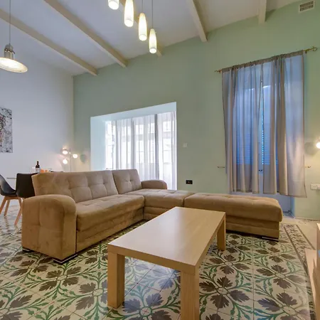 Sapphire & Penthouse With Heated Jacuzzi Apartment Sliema