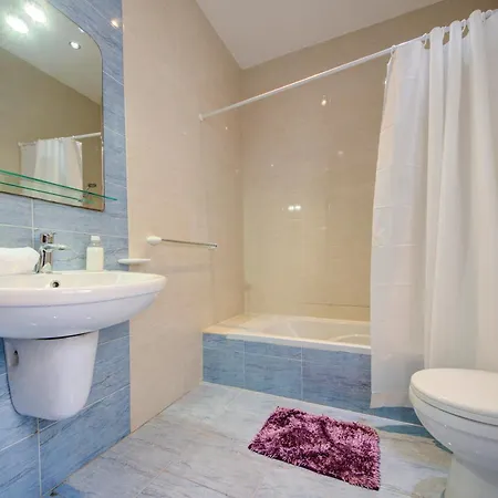 Sapphire & Penthouse With Heated Jacuzzi * Sliema